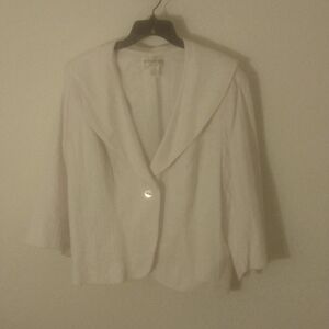 White jacket size 22W. Linen blend. Brownstone Studio.